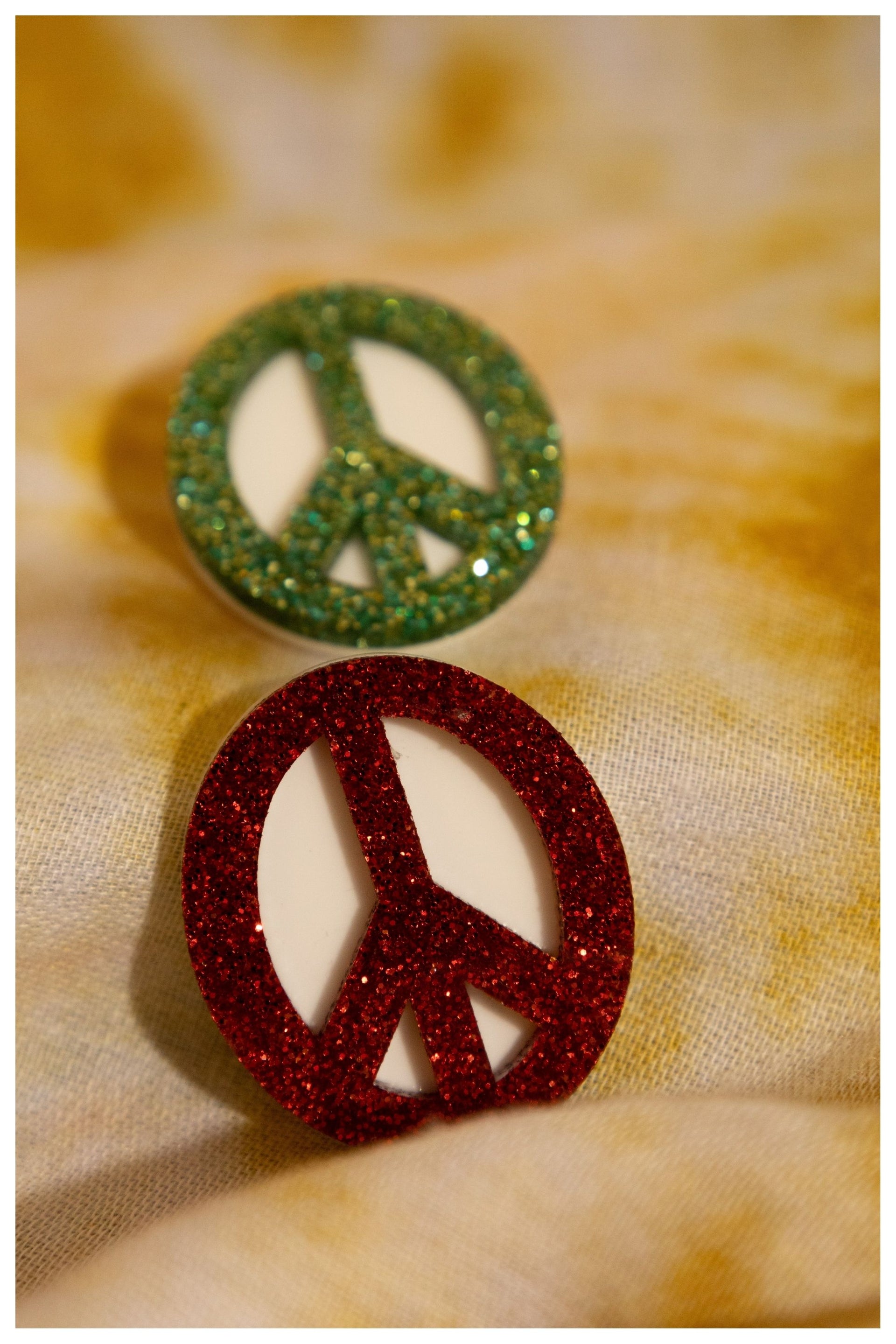 TEAMER Peace Sign Stud Earrings - Stainless Steel Geometric Peace Symbol Hippie Jewelry For Women